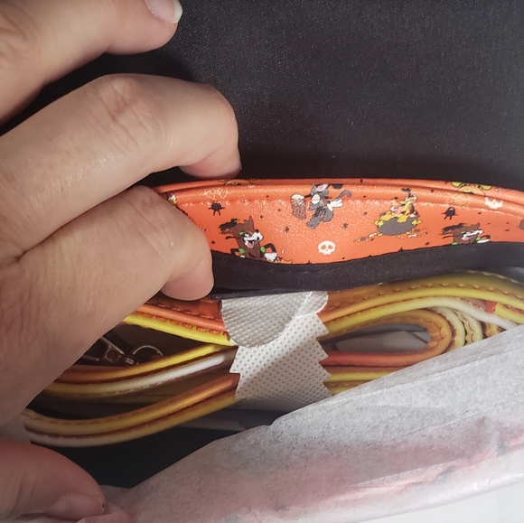 SOLD! NWT Buckle-Down Mickey and Friends Halloween Bag - Picture 8 of 10